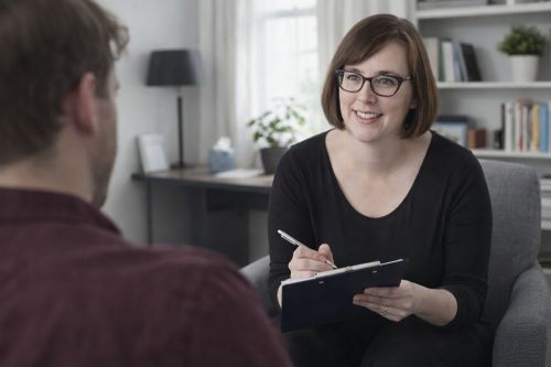 Christine Perkins psychologist consulting patient about social anxiety in Sutherland Shire, discussing signs of social anxiety